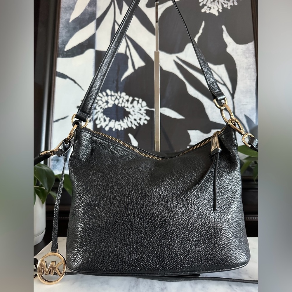 Michael Kors Black Pebbled Leather Shoulder Bag - Picture 4 of 15